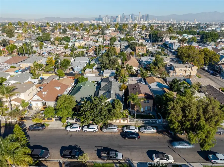 811 E 43rd Place, Los Angeles, CA 90011 - #2
