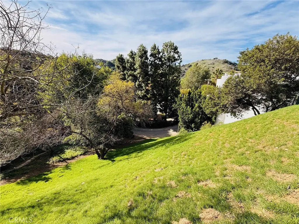 3911 N Alta Mesa Drive, Studio City, CA 91604 - #1