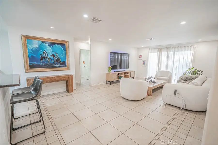 15543 Dearborn, North Hills, CA 91343 - Image #3