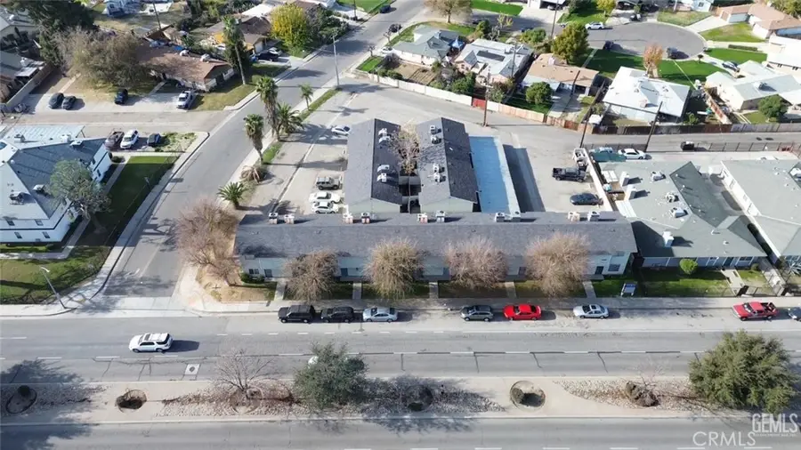 2909 S Chester, Bakersfield, CA 93304 - #3