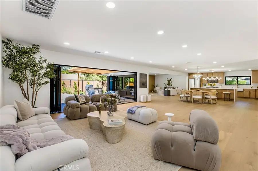 17601 Mccormick Street, Encino, CA 91316 - #3