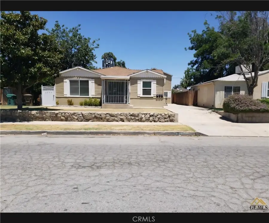 820 Woodrow, Bakersfield, CA 93308 - Image #2