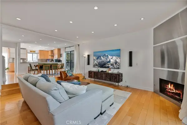 4222 Troost Avenue #21, Studio City, CA 91604