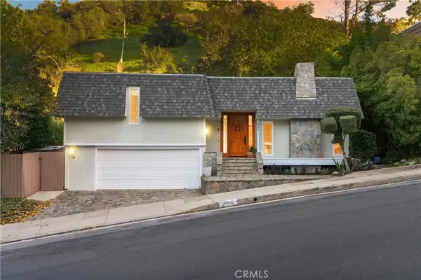 16982 Escalon Drive, Encino, CA 91436