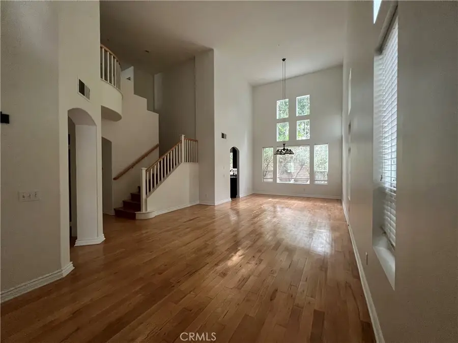 10662 Chiquita Street, Studio City, CA 91602 - Image #3