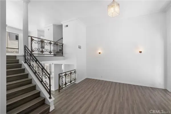 11954 Mayfield Avenue #3, Los Angeles, CA 90049