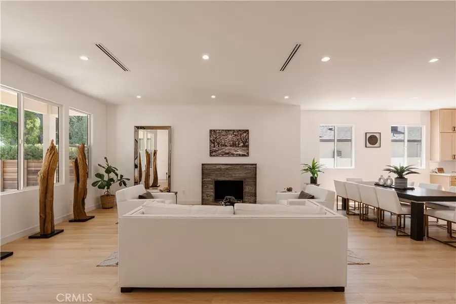 5817 Cantaloupe, Van Nuys, CA 91401 - #3