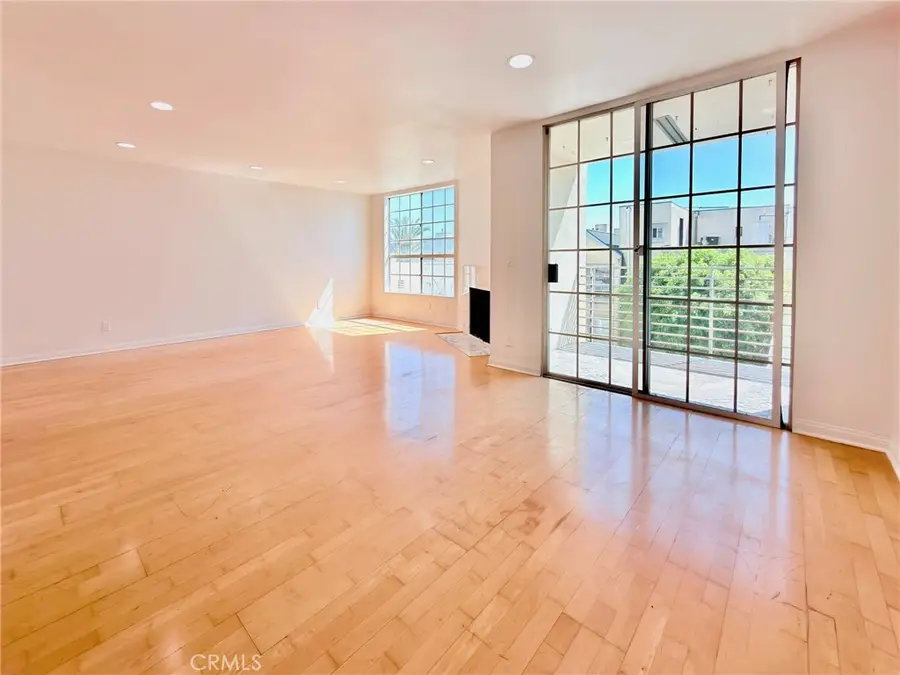 1129 Larrabee Street #10, West Hollywood, CA 90069 - #3