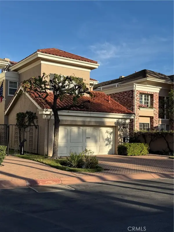 12305 Ridge, Los Angeles, CA 90049