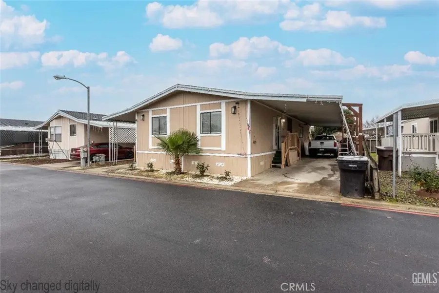 975 N H #41, Tulare, CA 93274 - #2