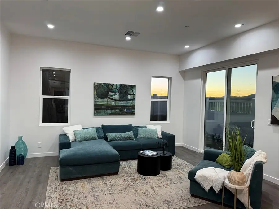 12511 12509 N Haleh Lane, Sylmar, CA 91342 - Image #3