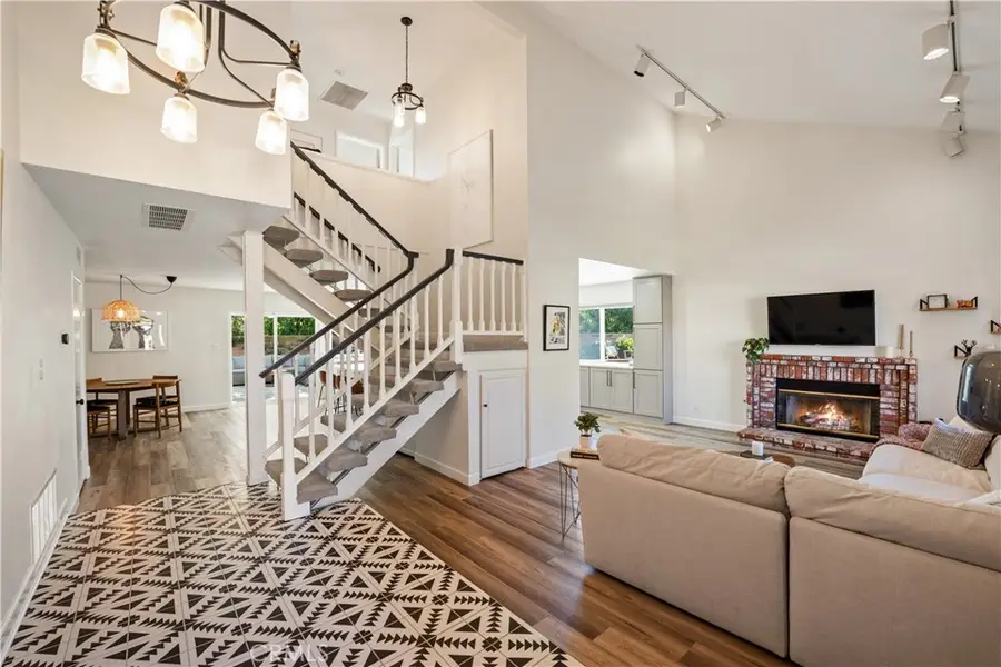 18806 Stare, Northridge, CA 91324 - Image #3