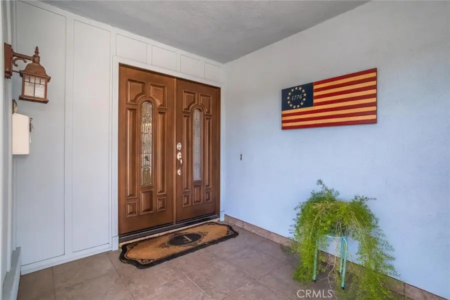 26457 Oak Highland Drive, Newhall, CA 91321 - Image #2