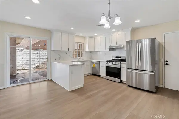 7615 Glade Ave #114, Canoga Park, CA 91304