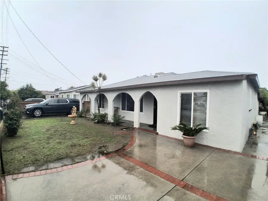 10427 Kewen, Pacoima, CA 91331 - #3