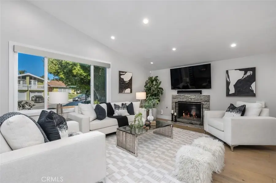 4032 Towhee Drive, Calabasas, CA 91302 - Image #2