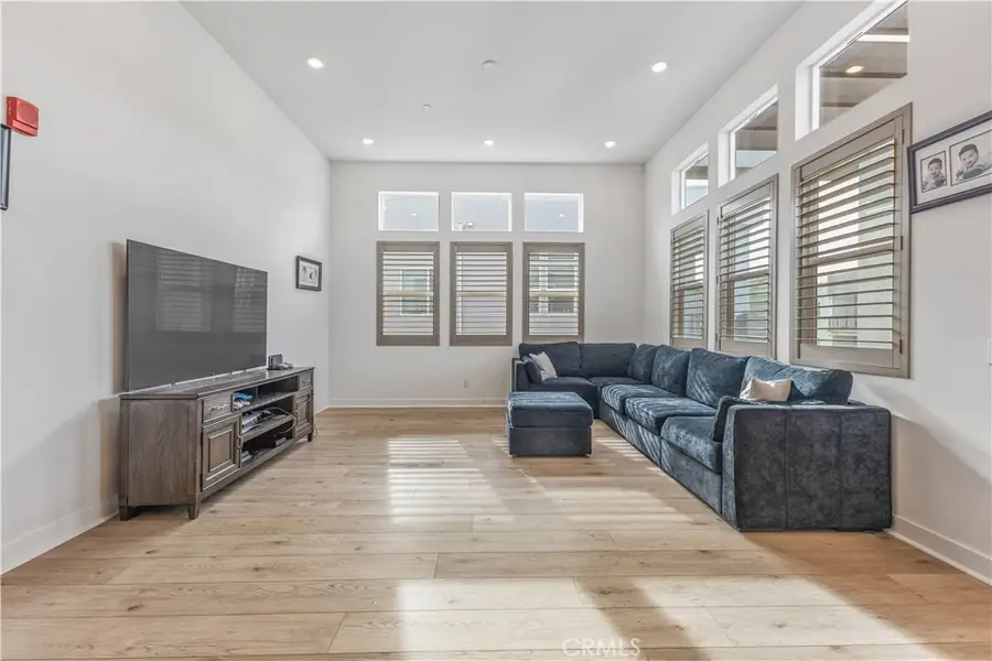 27227 Diamond Peak Lane #302, Valencia, CA 91381 - Image #3