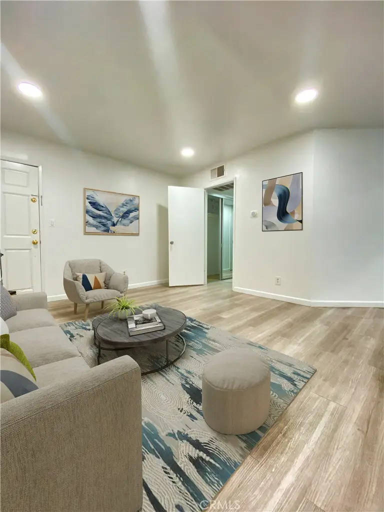 18645 Hatteras Street #278, Tarzana, CA 91356 - Image #3