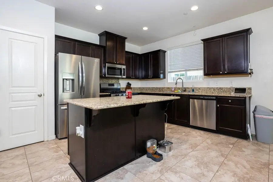 3917 E Myrtle Avenue, Visalia, CA 93292 - #3