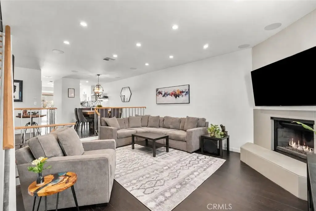 10229 Variel #12, Chatsworth, CA 91311 - #1