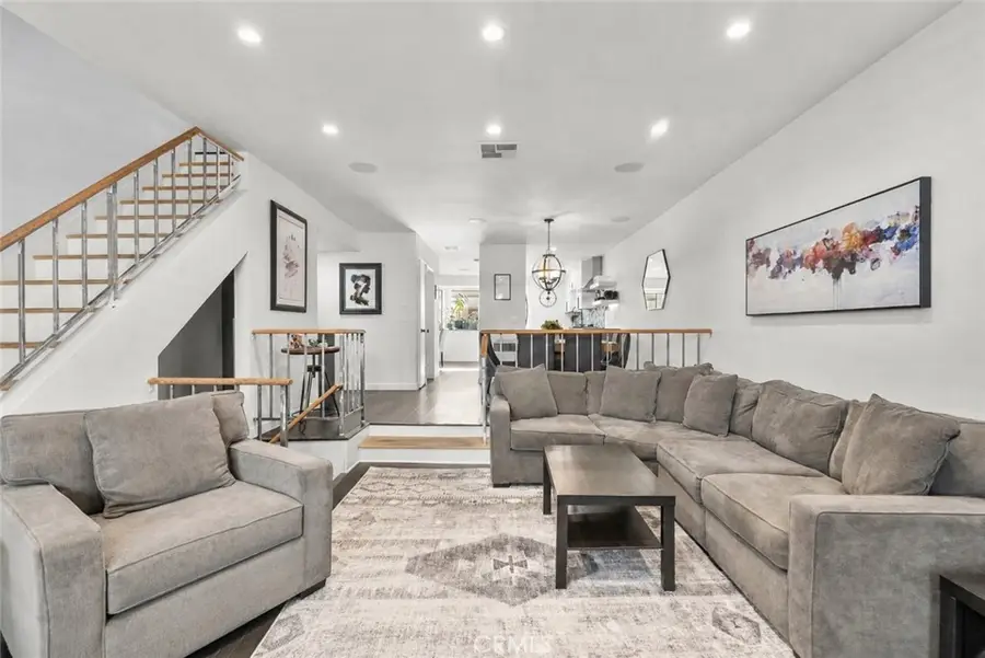 10229 Variel #12, Chatsworth, CA 91311 - #3