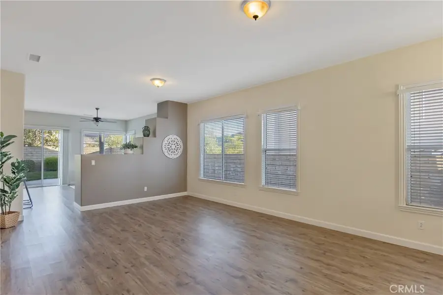 21665 Canyon Heights Circle, Saugus, CA 91390 - Image #2