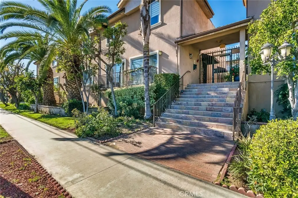 6525 Woodman Avenue #11, Valley Glen, CA 91401 - #1
