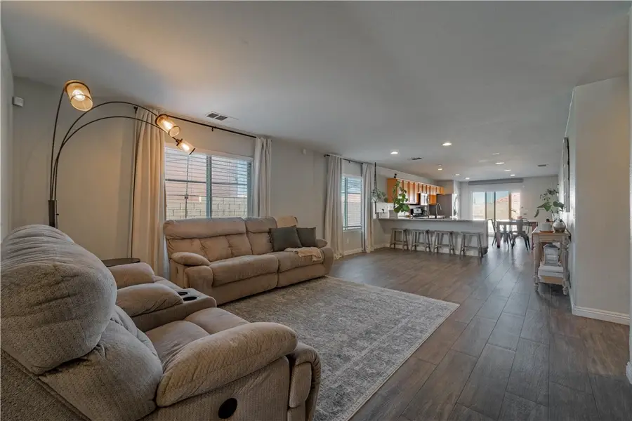 3033 De Flores, Lancaster, CA 93535 - Image #2