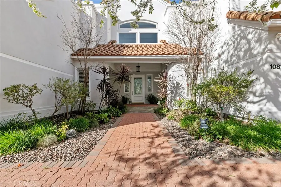 10811 Baile Avenue, Chatsworth, CA 91311 - #2