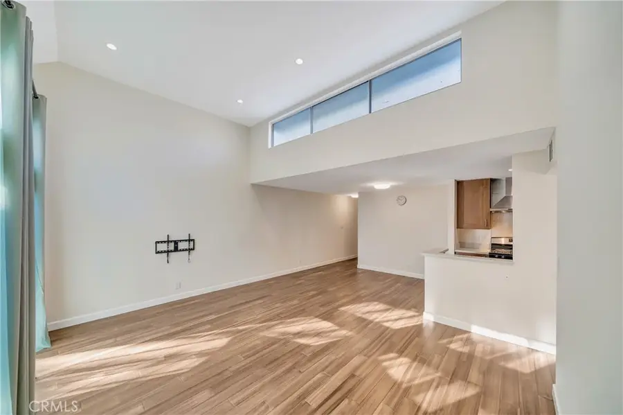 5700 Etiwanda Avenue #280, Tarzana, CA 91356 - Image #3