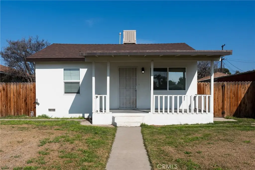 1102 E 18th Street, Bakersfield, CA 93305 - #1