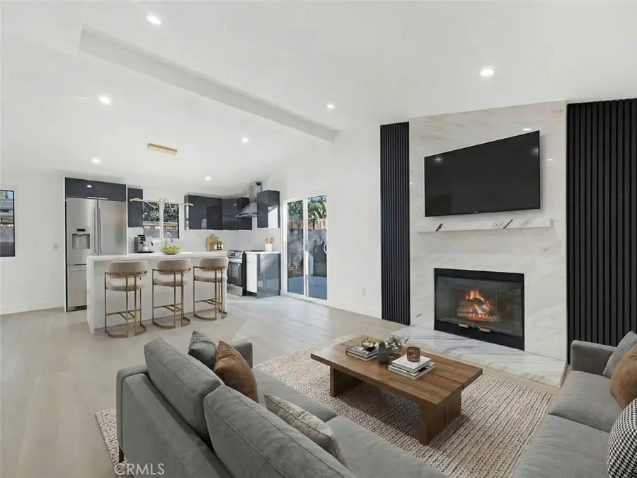 20528 Hamlin Street, Winnetka, CA 91306 - #2