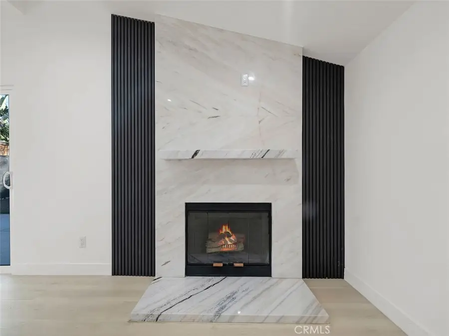 20528 Hamlin Street, Winnetka, CA 91306 - #3