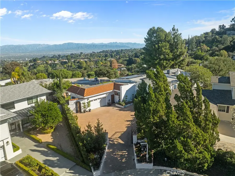 16015 Jeanne Ln, Encino, CA 91436 - Image #3