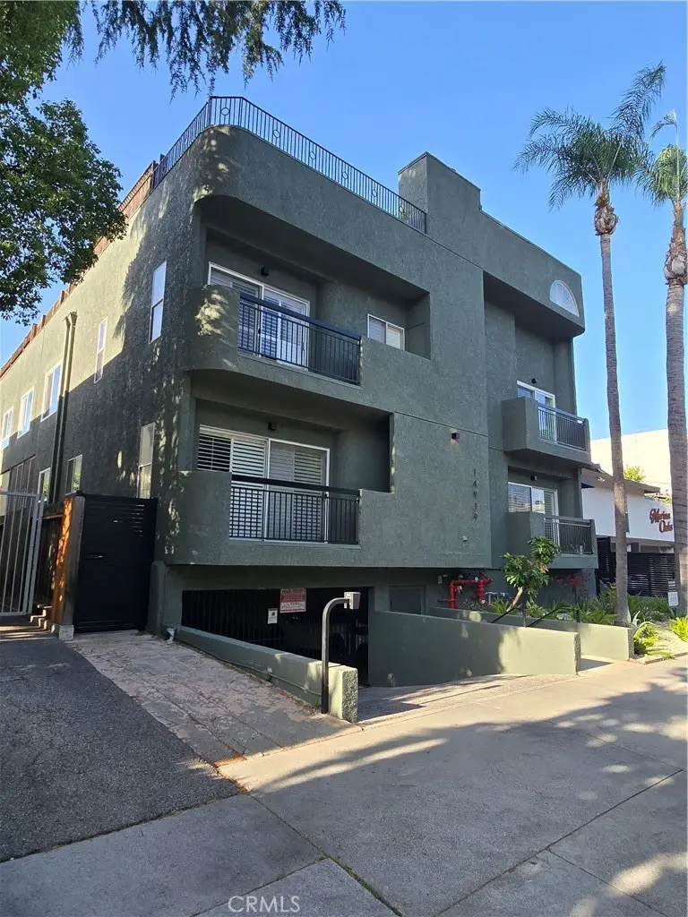 14919 Dickens Street #105, Sherman Oaks, CA 91403 - Image #1