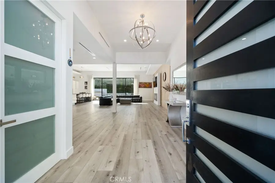 5631 Wilhelmina Avenue, Woodland Hills, CA 91367 - Image #3