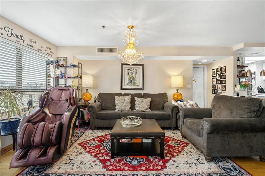 727 S Ardmore #308, Los Angeles, CA 90005 - #2