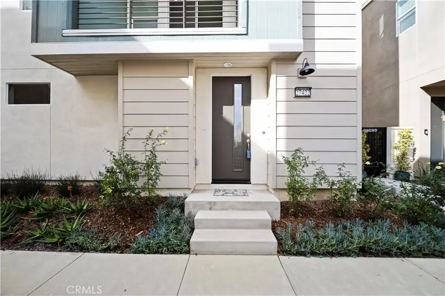 27422 Pioneer Court, Valencia, CA 91381 - #2