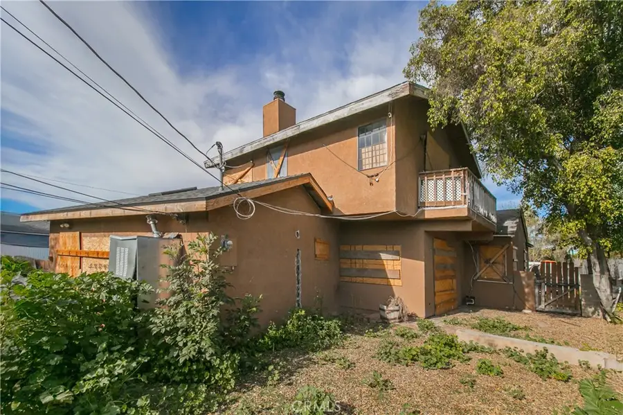 19448 Kittridge, Reseda, CA 91335 - Image #3