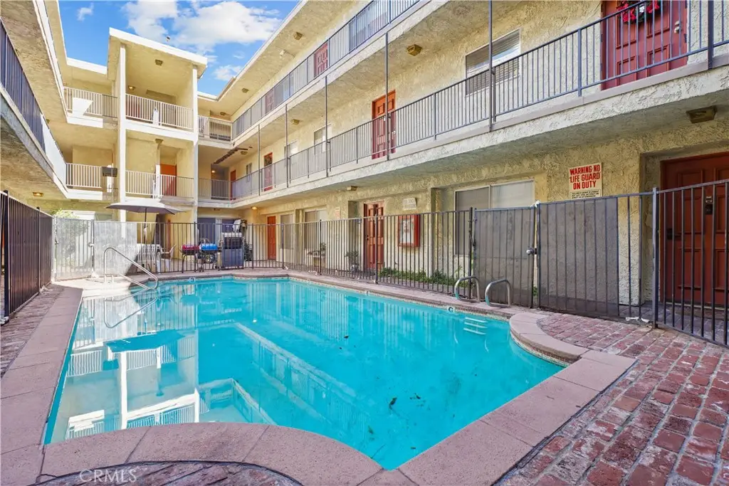 21219 Roscoe, Canoga Park, CA 91304 - #1