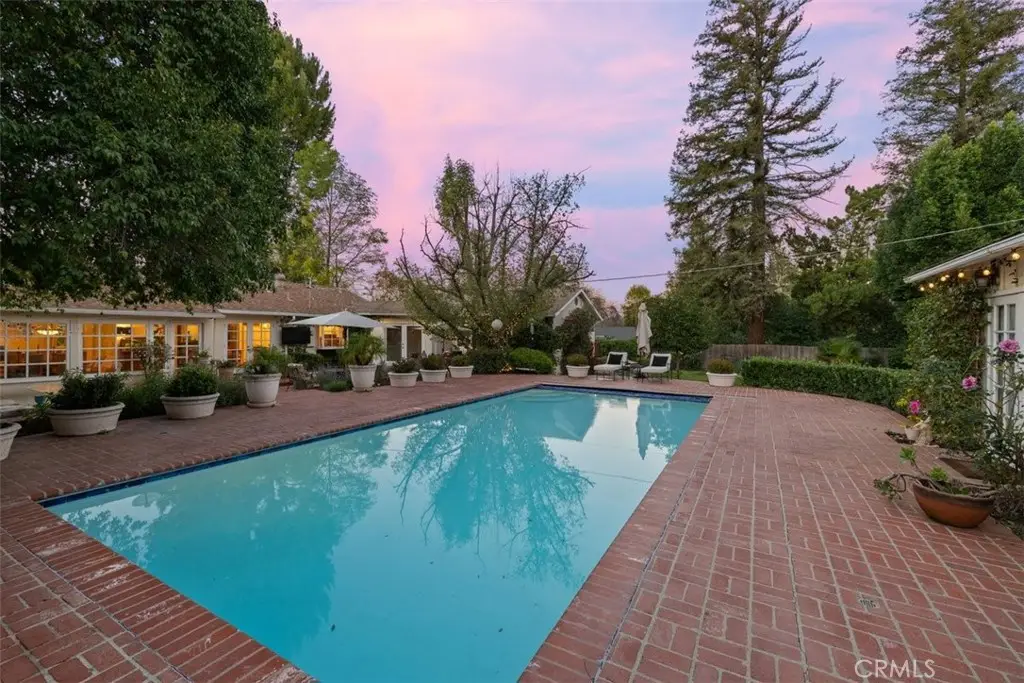 5132 Quakertown Avenue, Woodland Hills, CA 91364 - #1