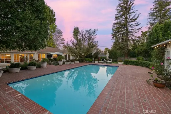 5132 Quakertown Avenue, Woodland Hills, CA 91364