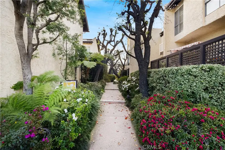 5255 Coldwater Canyon #E, Sherman Oaks, CA 91401 - Image #3