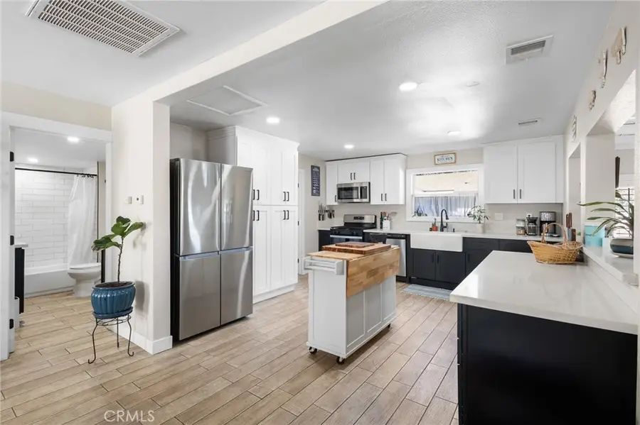 25157 Atwood, Newhall, CA 91321 - Image #2