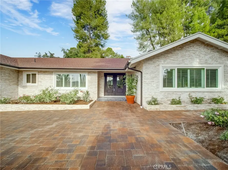 4732 Del Moreno Drive, Woodland Hills, CA 91364 - Image #2