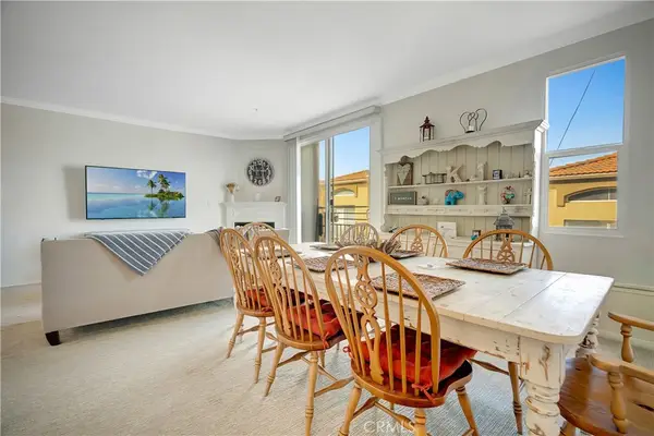 5220 Premiere Hills #221, Woodland Hills, CA 91364