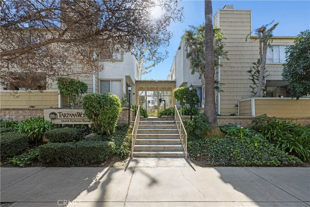 18408 Hatteras Street #44, Tarzana, CA 91356 - Image #1