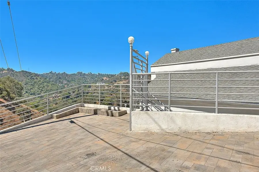 2579 Leicester Drive, Los Angeles, CA 90046 - Image #2