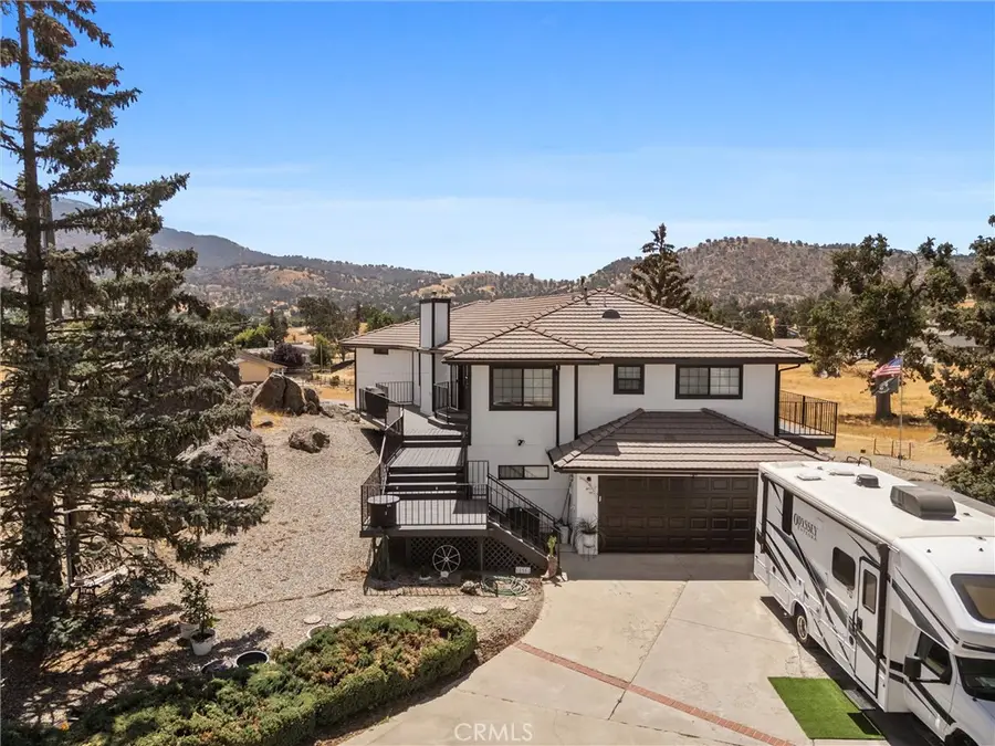 18581 St Andrews Drive, Tehachapi, CA 93561 - Image #2