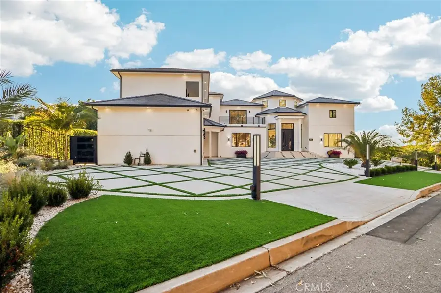 10511 Mary Bell Avenue, Shadow Hills, CA 91040 - Image #3